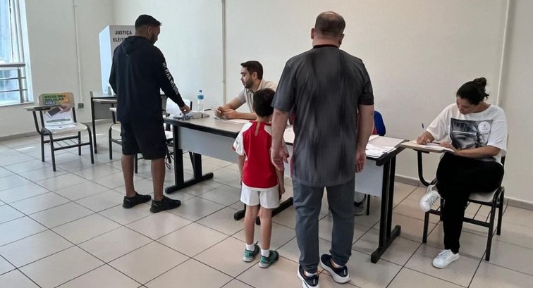 Veja os benefícios, pagamentos e direitos de quem atua como mesário nas eleições de 2026. Informações essenciais para convocados e voluntários.