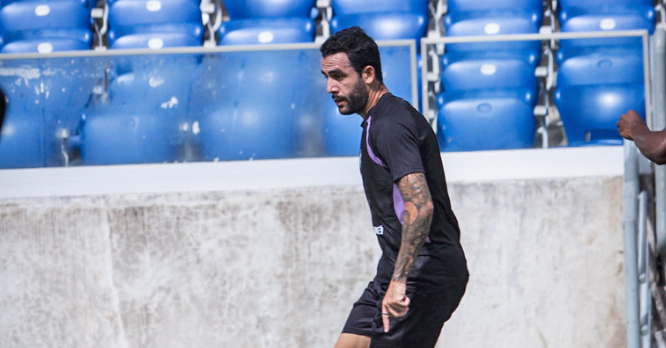 Marcelinho tem grande força ofensiva pelo lado direito e chega bem ao ataque