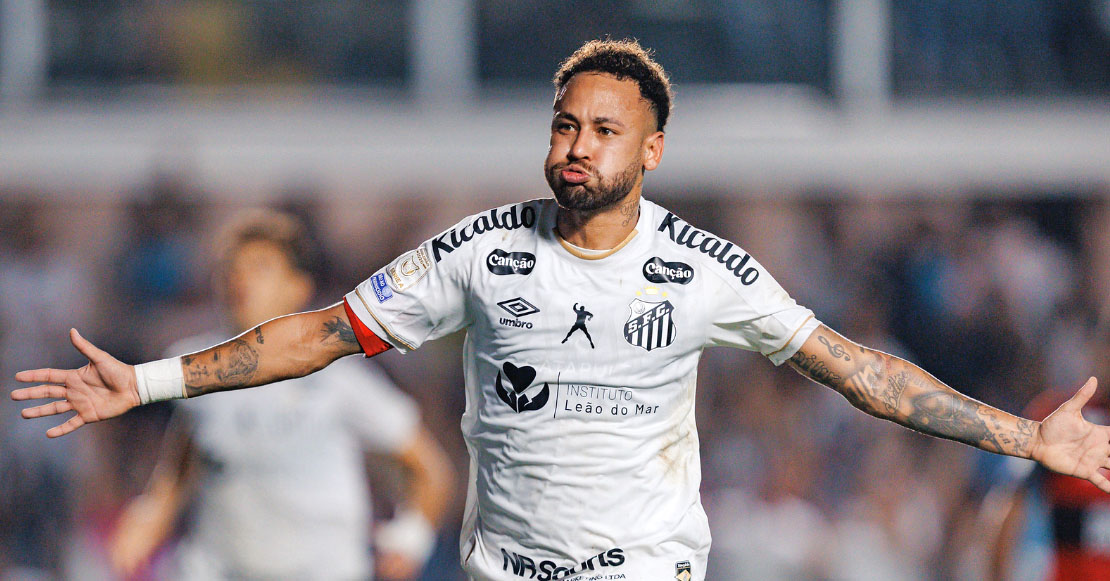 Neymar marcou duas vezes de pênalti e garantiu o empate