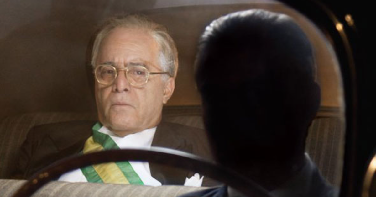 Do governo de Getúlio Vargas à crise política que levou ao impeachment de Dilma Rousseff, o cinema ajuda a revisitar diferentes capítulos da história política brasileira.