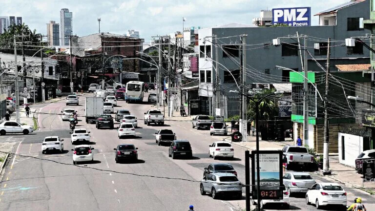 Mudanças na Avenida Pedro Álvares Cabral e ruas em Belém. Confira as novas direções de tráfego que começam na próxima quinta-feira (03/9).