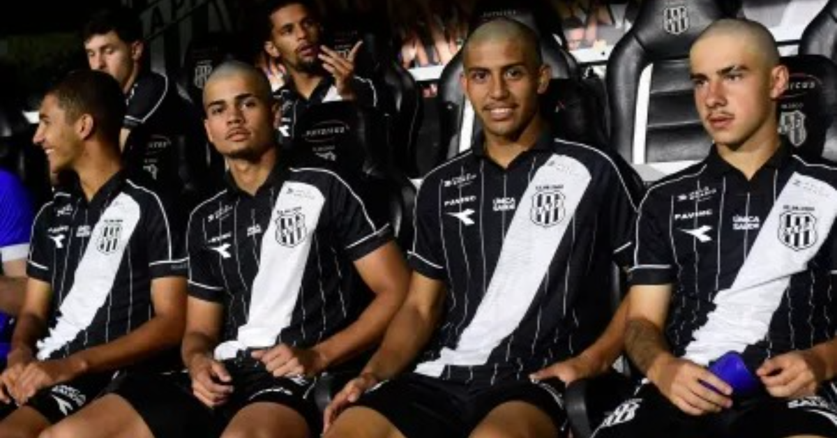 Em meio à greve do elenco profissional por salários atrasados, a Ponte Preta precisou recorrer às categorias de base para evitar um W.O. contra o América-MG, pela Série B.