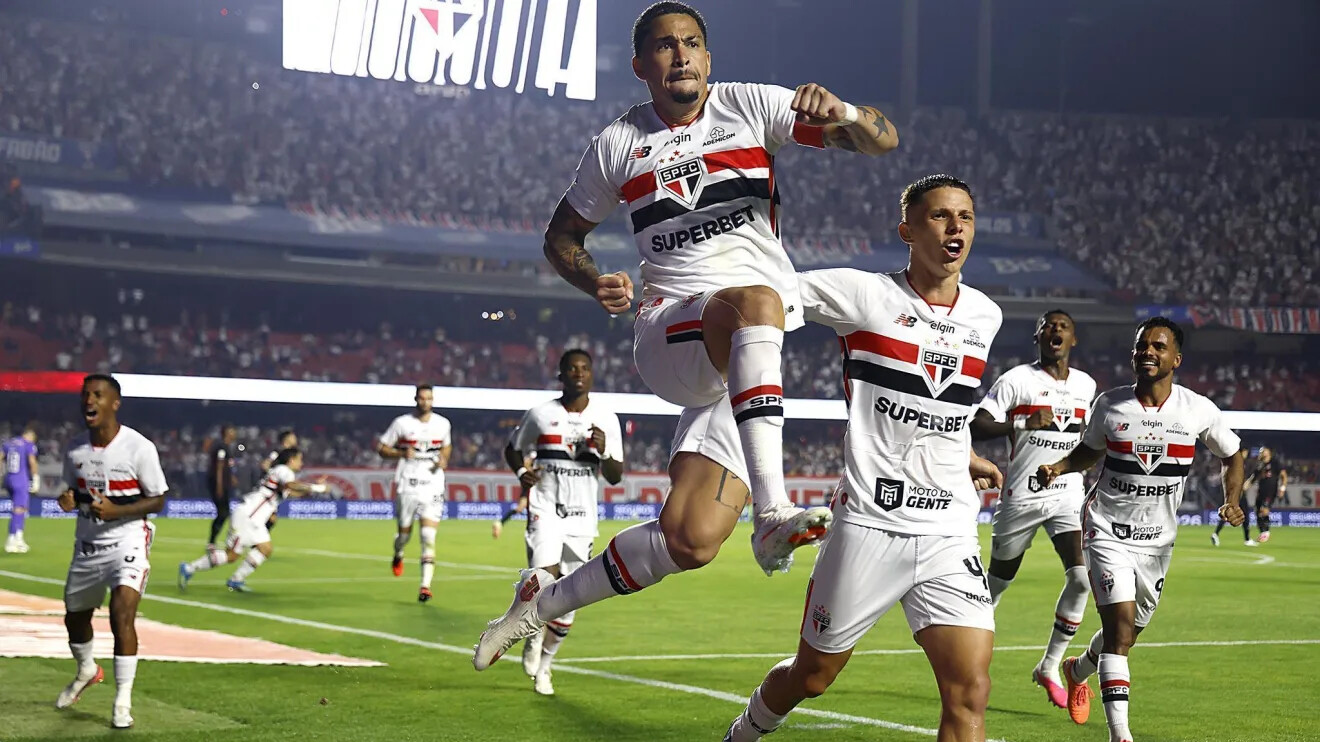 São Paulo vence Bragantino por 2 a 1, encerra jejum no Brasileirão e se afasta da zona de rebaixamento. Veja como foi a partida!