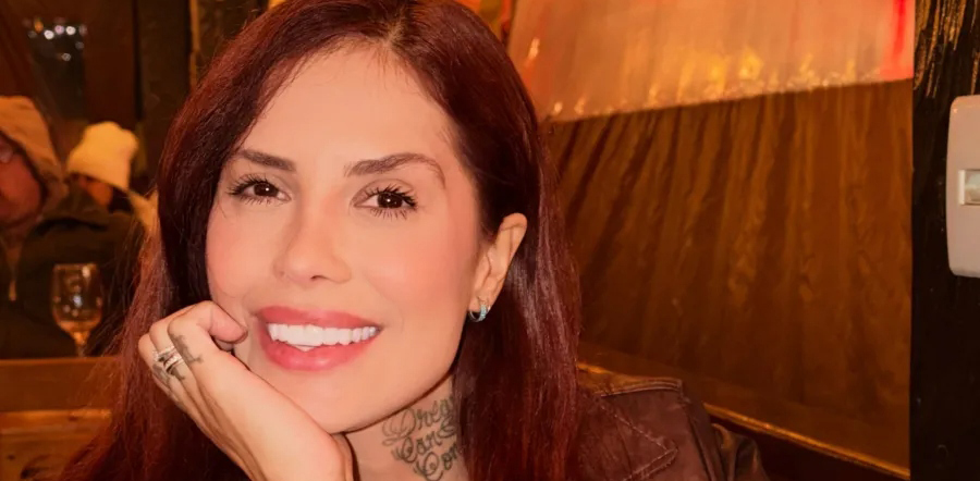 Cantora fez o anúncio nas redes sociais e teve a curtida de fãs e reação do pai da criança