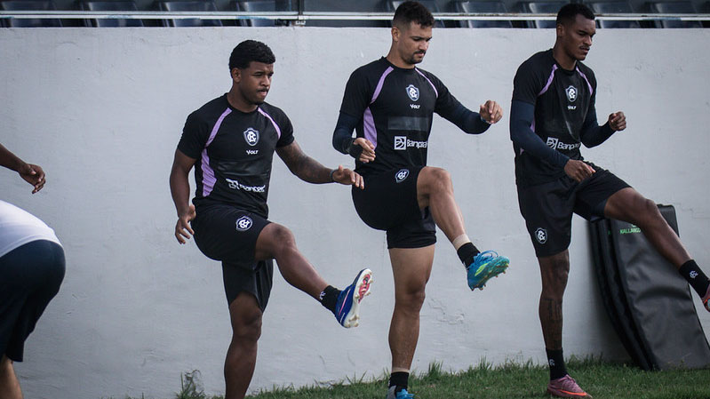 Saiba tudo sobre o provável time do Remo contra o Vasco e a importância da partida na luta contra o rebaixamento.