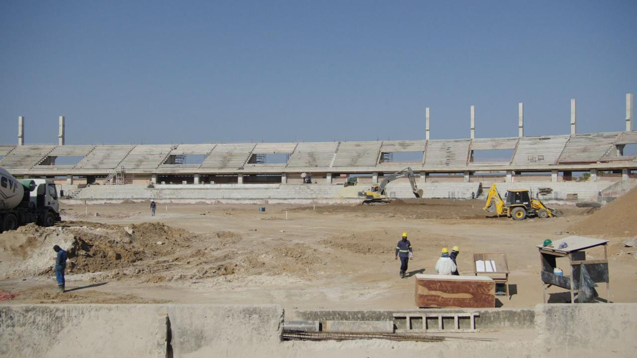A capacidade do estádio, que atualmente é de aproximadamente 8 mil torcedores, será ampliada para mais de 21 mil pessoas.