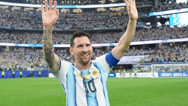 Lionel Messi se despede da seleção argentina em grande festa no Monumental