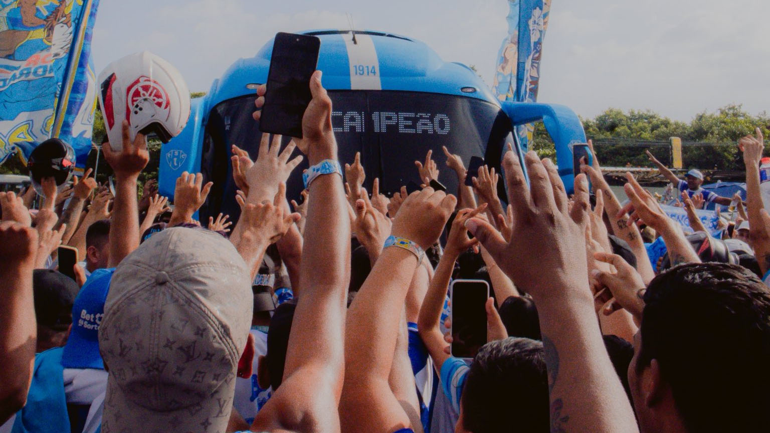 A torcida do Paysandu esgota ingressos para o confronto decisivo contra o Brusque pela Série C.