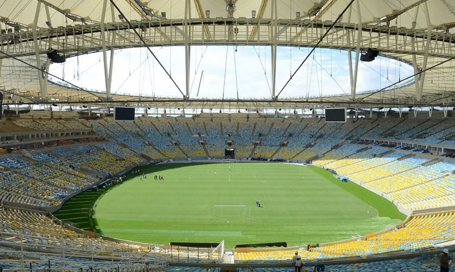 Fluminense e Remo se enfrentam no Maracanã.