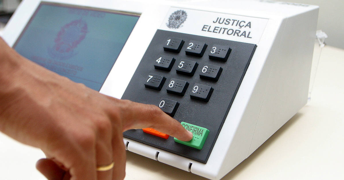 TRE do Pará leva urna eletrônica ao Ver-o-Peso nesta quinta-feira (27/08) para orientar eleitores sobre as Eleições 2026.