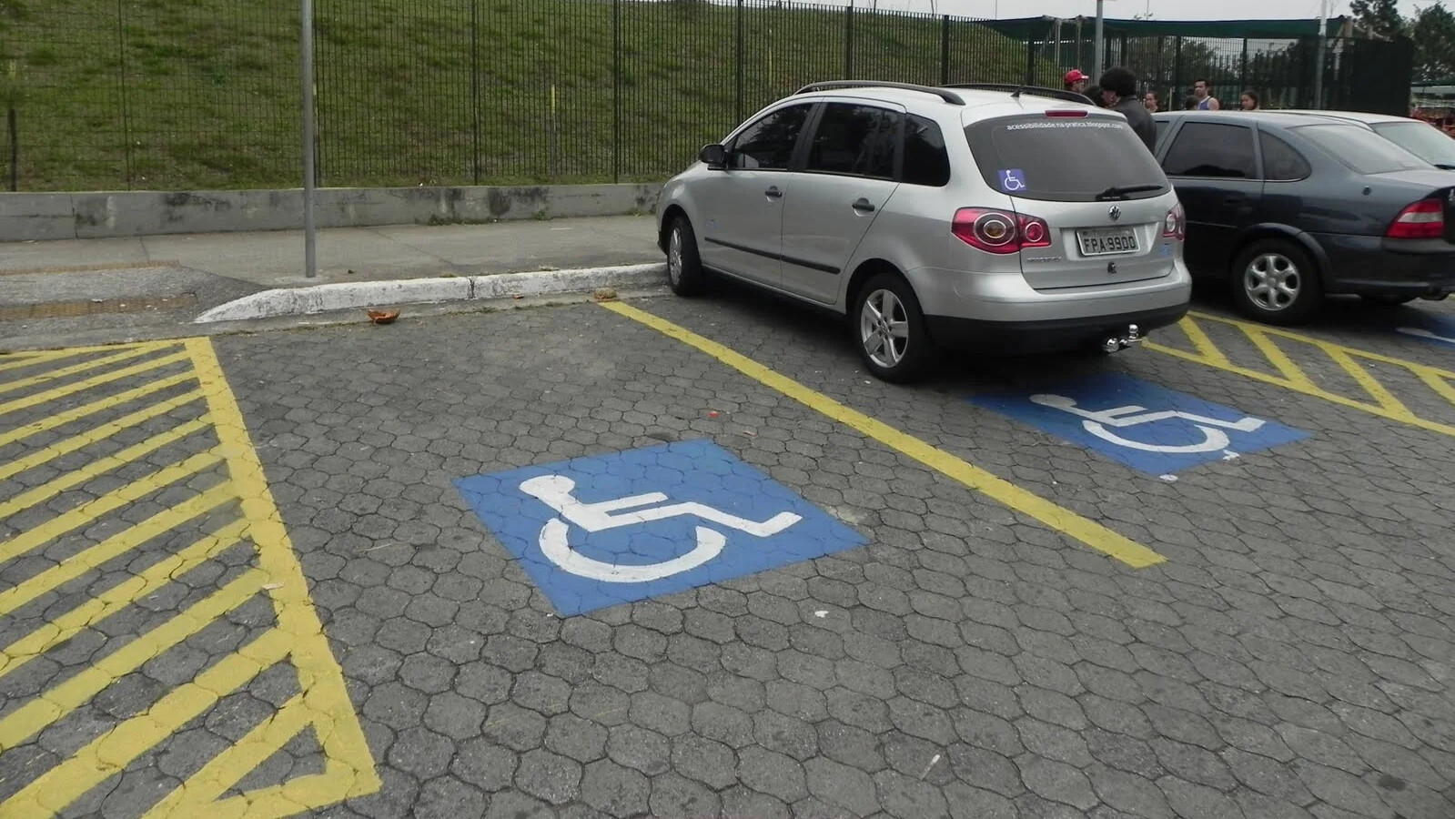 Saiba como emitir gratuitamente a Credencial de Estacionamento para idosos e PcDs em Belém, diretamente pela internet. Fácil e rápido!
