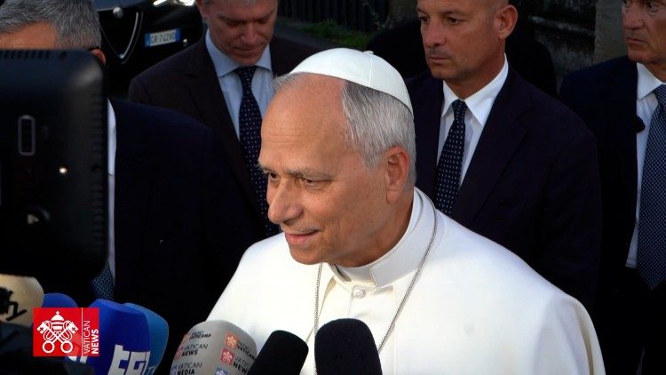 Em comunicado enviado ao paráco de Gaza, o papa afirmou que tem rezado pelas vítimas da guerra
