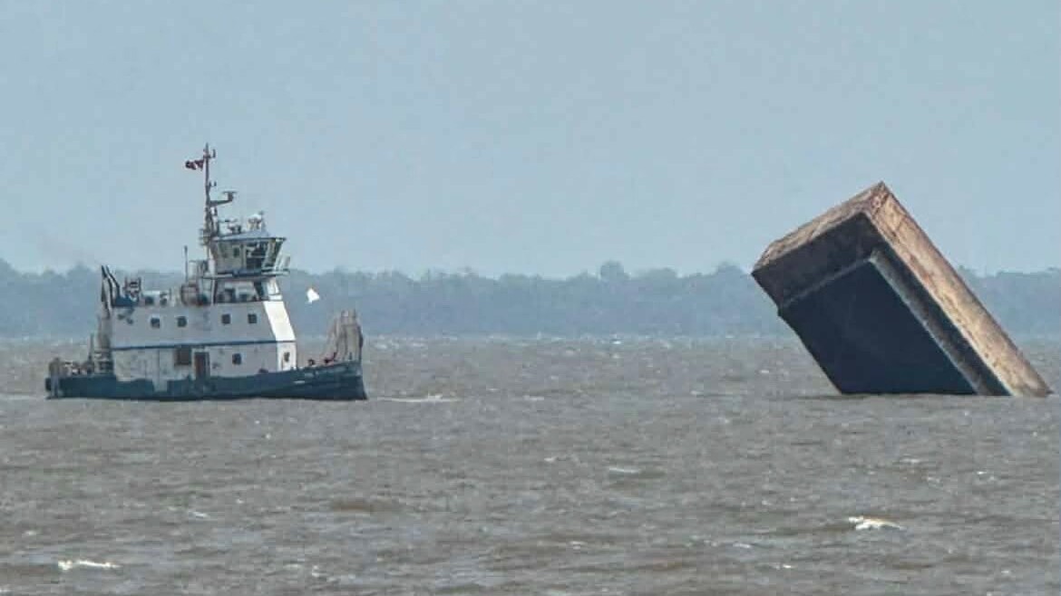 Uma barcaça naufragou na Baía do Marajó, Pará. Confira detalhes sobre o incidente e informações de autoridades.