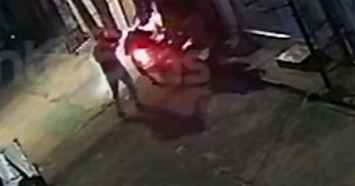 Vítima saia de casa no Guamá, em Belém, quando foi surpreendida pelos criminosos.
