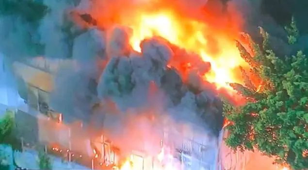 Imagem ilustrativa da notícia: Incêndio atinge barracão de escola de samba de São Paulo