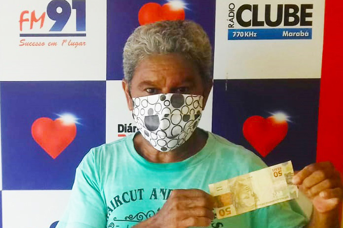 João Rocha da Silva da Folha 05 participou da programação do Barra Pesada e ganhou R$ 50 do envelope premiado