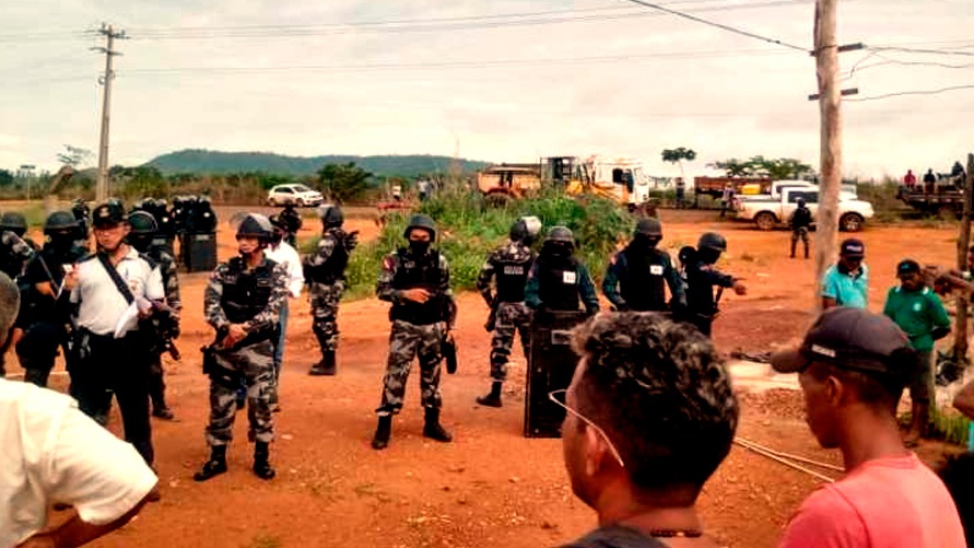 Imagem ilustrativa da notícia: Polícia começa a retirar moradores de área invadida em julho