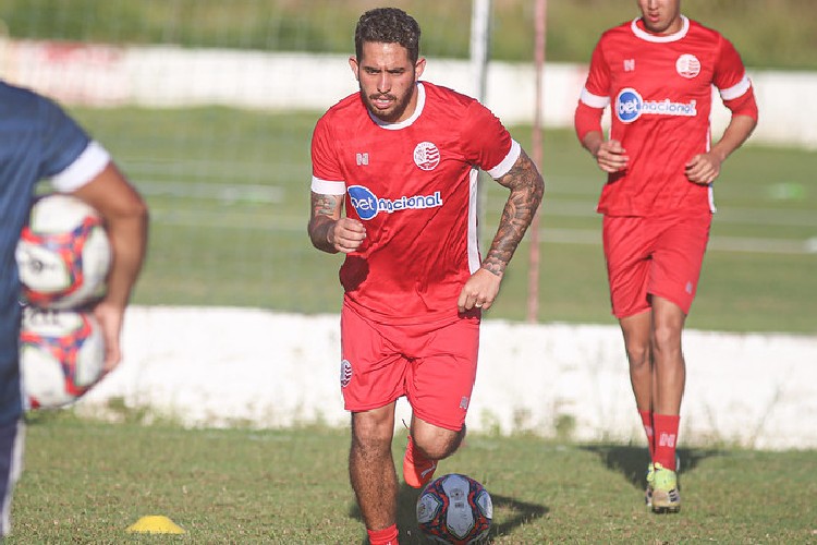 Atacante Leandro Carvalho, atualmente está emprestado pelo Ceará ao Náutico-PE