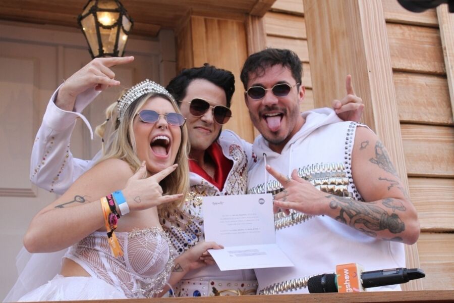 
        
            Viih Tube e Eliezer se casam em capela no Rock in Rio
        
    