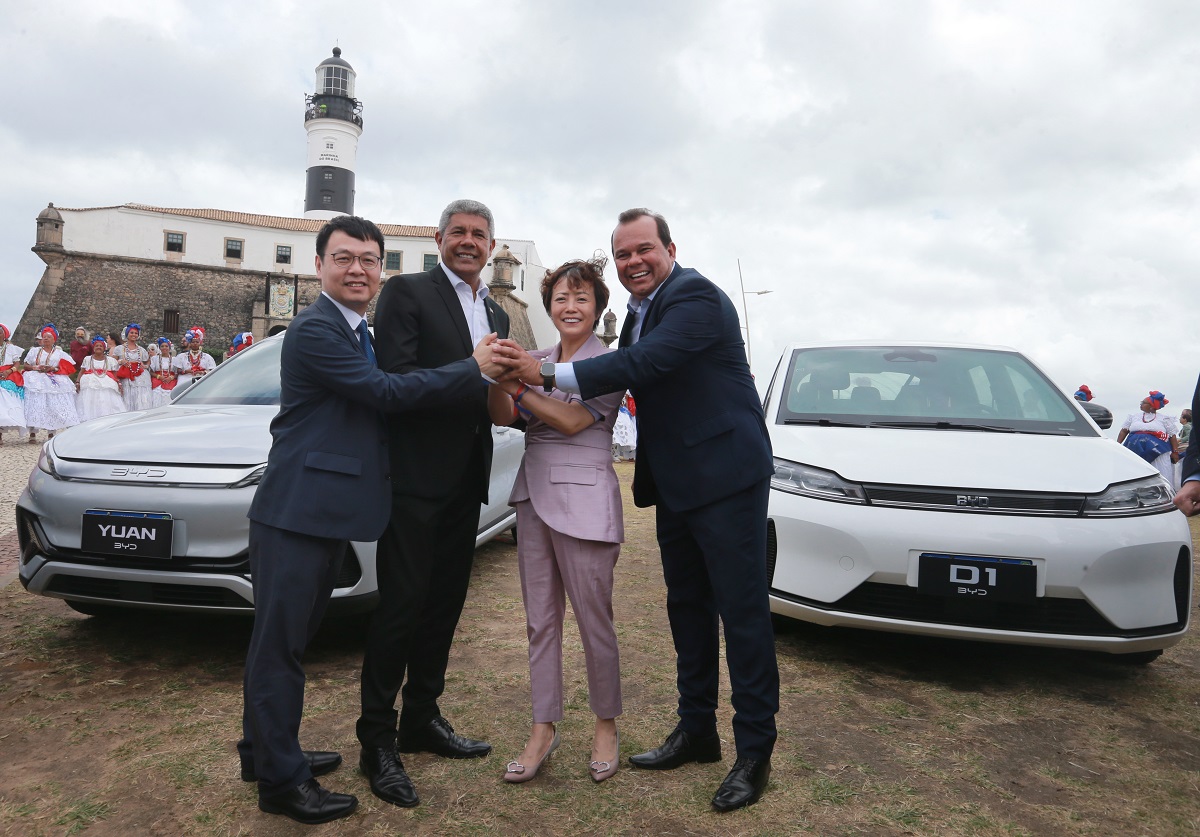 O anúncio foi oficializado pelo governador da Bahia, Jerônimo Rodrigues, ao lado da CEO para as Américas e vice-presidente executiva global da companhia, Stella Li, nesta terça-feira (04/07), em evento no Farol da Barra, em Salvador