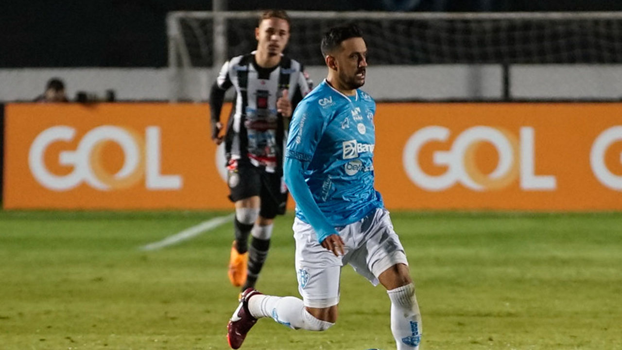 Robinho mostra ao que veio no time do Paysandu, com duas assistências nos últimos três gols