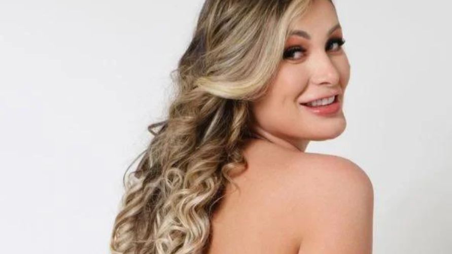 Imagem ilustrativa da notícia: Andressa Urach leva filho para curtir casa de prostituição