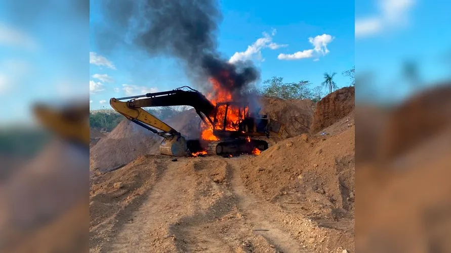 Imagem ilustrativa da notícia: Vídeo: PF desarticula garimpo ilegal de ouro em Carajás