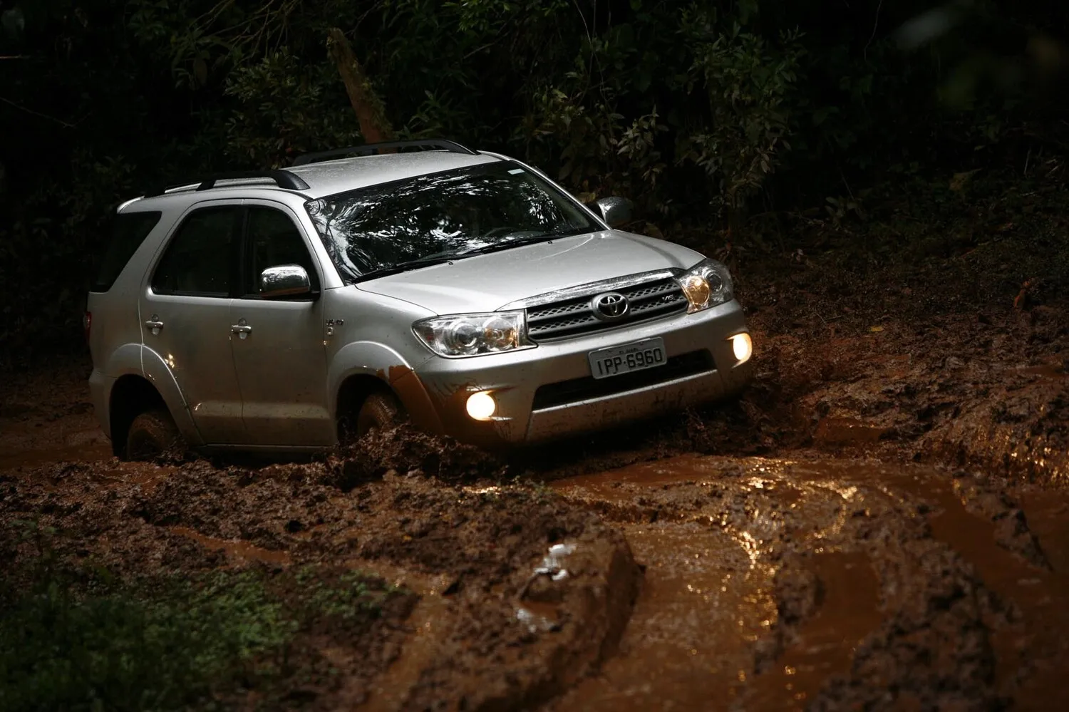 Imagem ilustrativa da notícia: Veículos 4x4 demandam cuidados com cardans e diferenciais