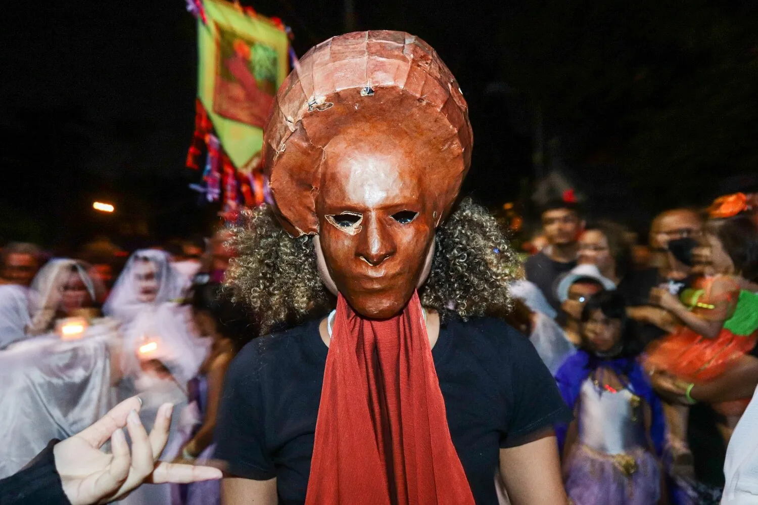 Imagem ilustrativa da notícia: Trupe Teia assombra as ruas de Belém com o espetáculo Marias