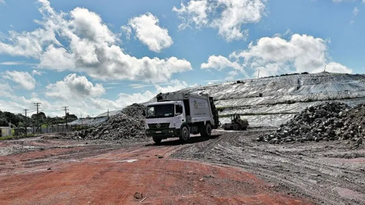 Imagem ilustrativa da notícia: Até 2025: Aterro de Marituba deve receber lixo por 15 meses