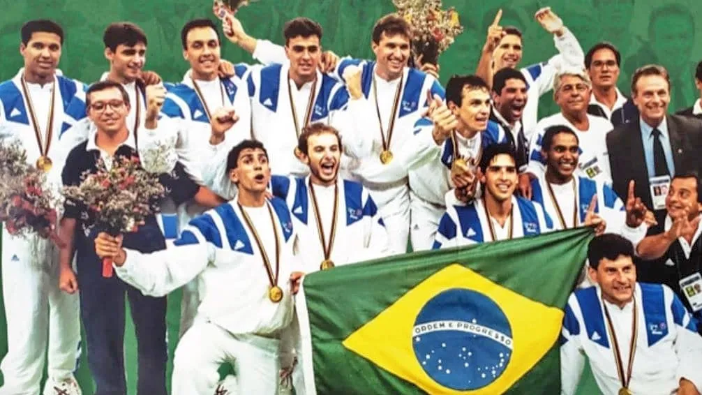 Imagem ilustrativa da notícia: Brasileiro ouro olímpico em Barcelona é intubado na UTI