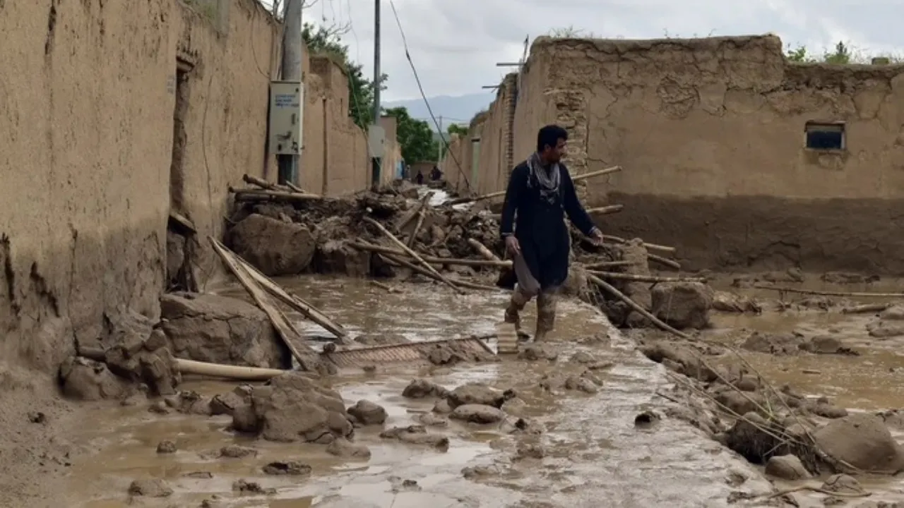 Imagem ilustrativa da notícia: Enchentes no Afeganistão deixam mais de 300 mortos