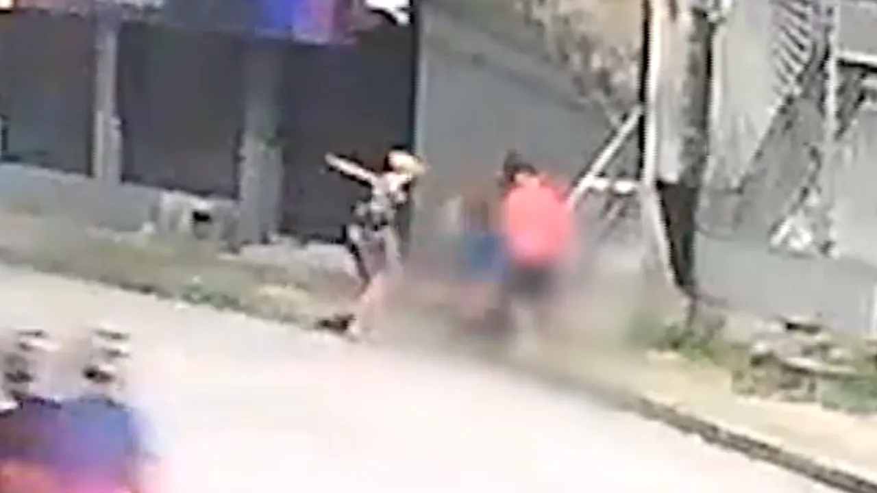 Imagem ilustrativa da notícia: Vídeo mostra homem sendo assassinado após sair de motel