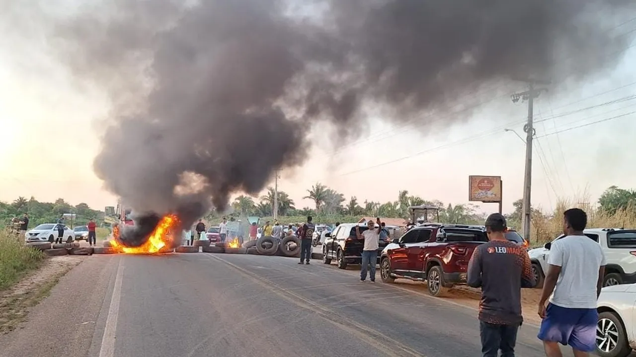 Imagem ilustrativa da notícia: Protesto bloqueia BR-230 em Ponta de Pedras