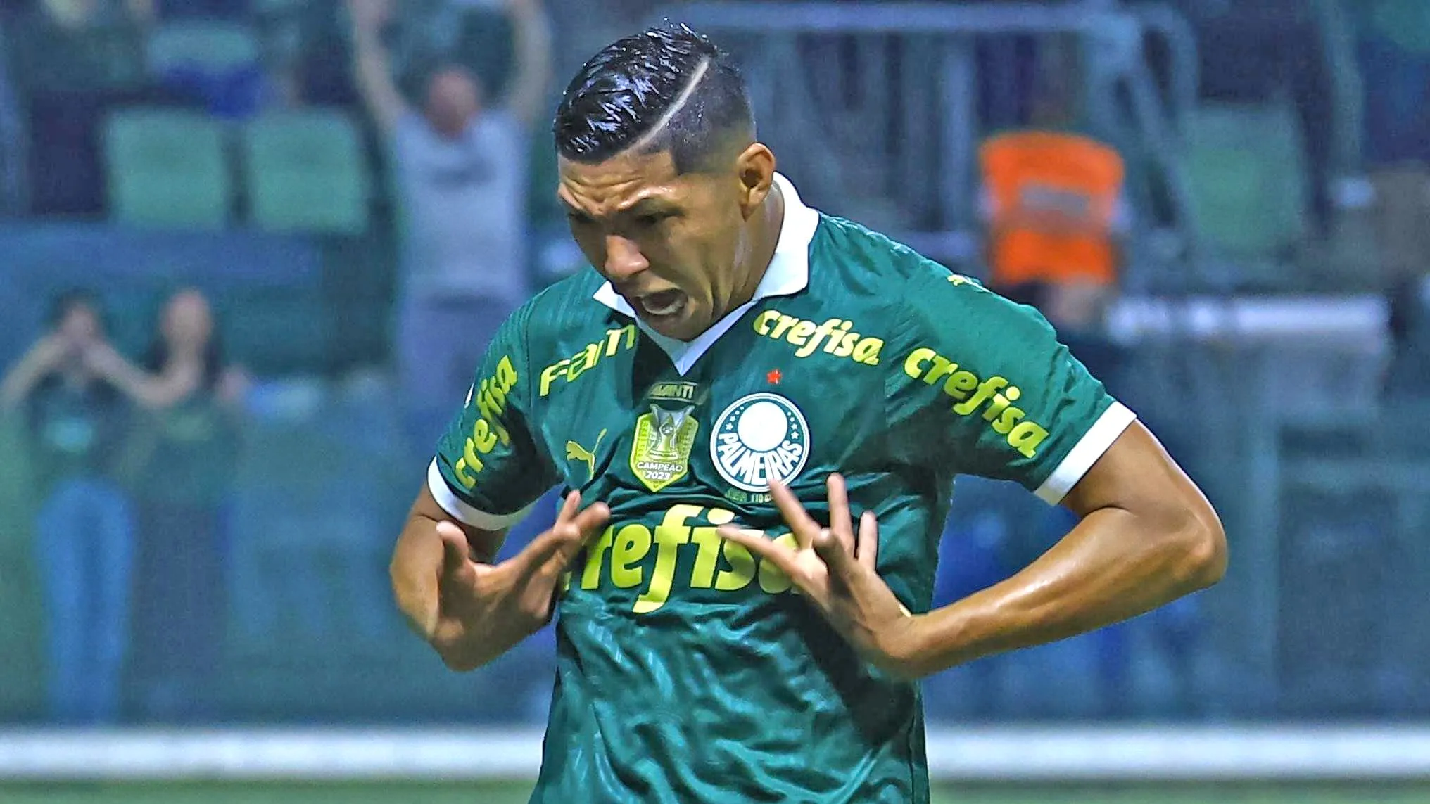 Imagem ilustrativa da notícia: Rony marca, Palmeiras vence o Bragantino e cola nos líderes