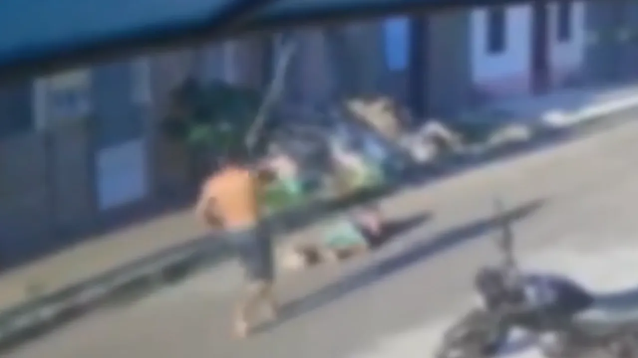 Imagem ilustrativa da notícia: Vídeo: homem é espancado com barra de ferro em Parauapebas