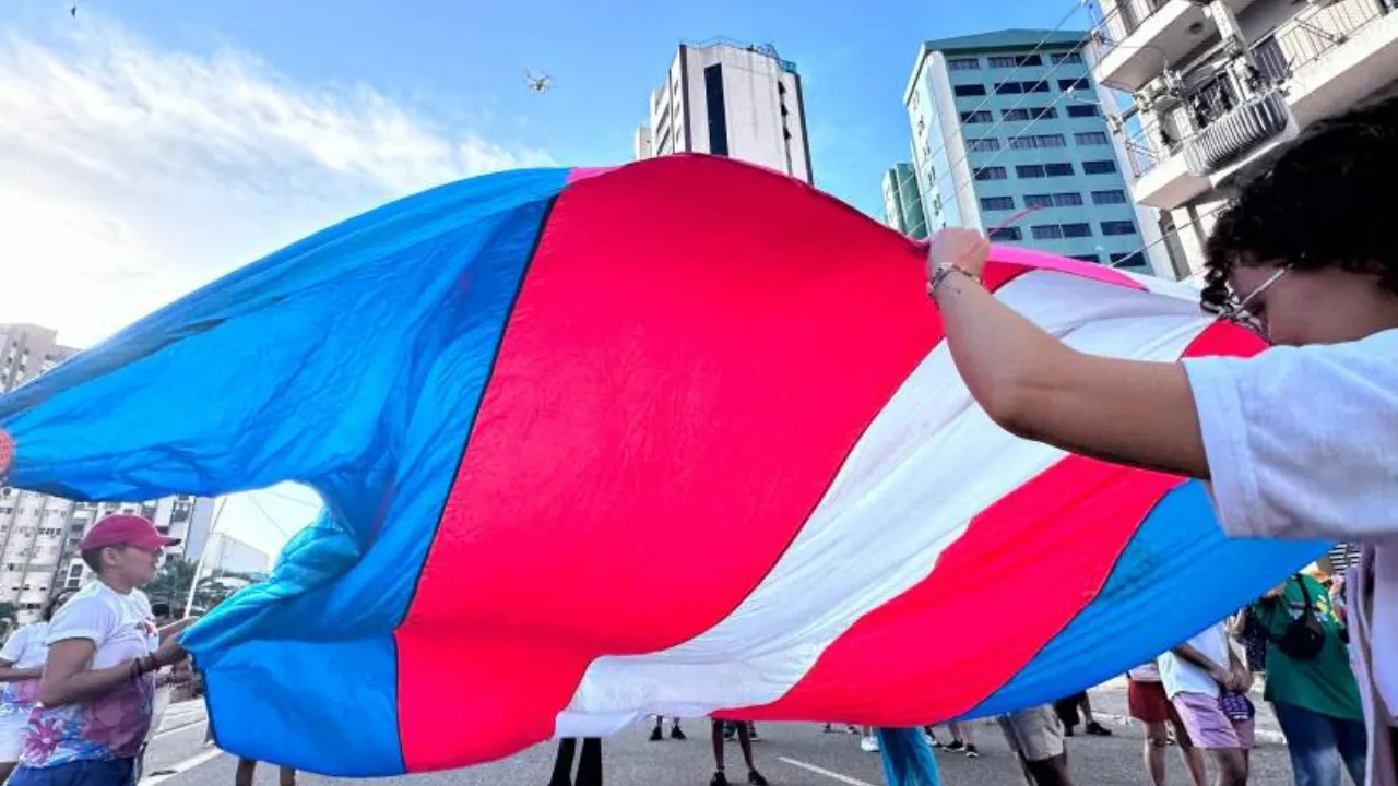 Imagem ilustrativa da notícia: Veja imagens da primeira Marcha do Orgulho Trans do Pará