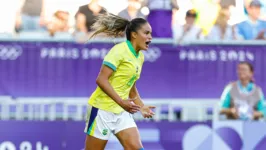 Gabi Nunes acertou um bonito chute e marcou um belo gol