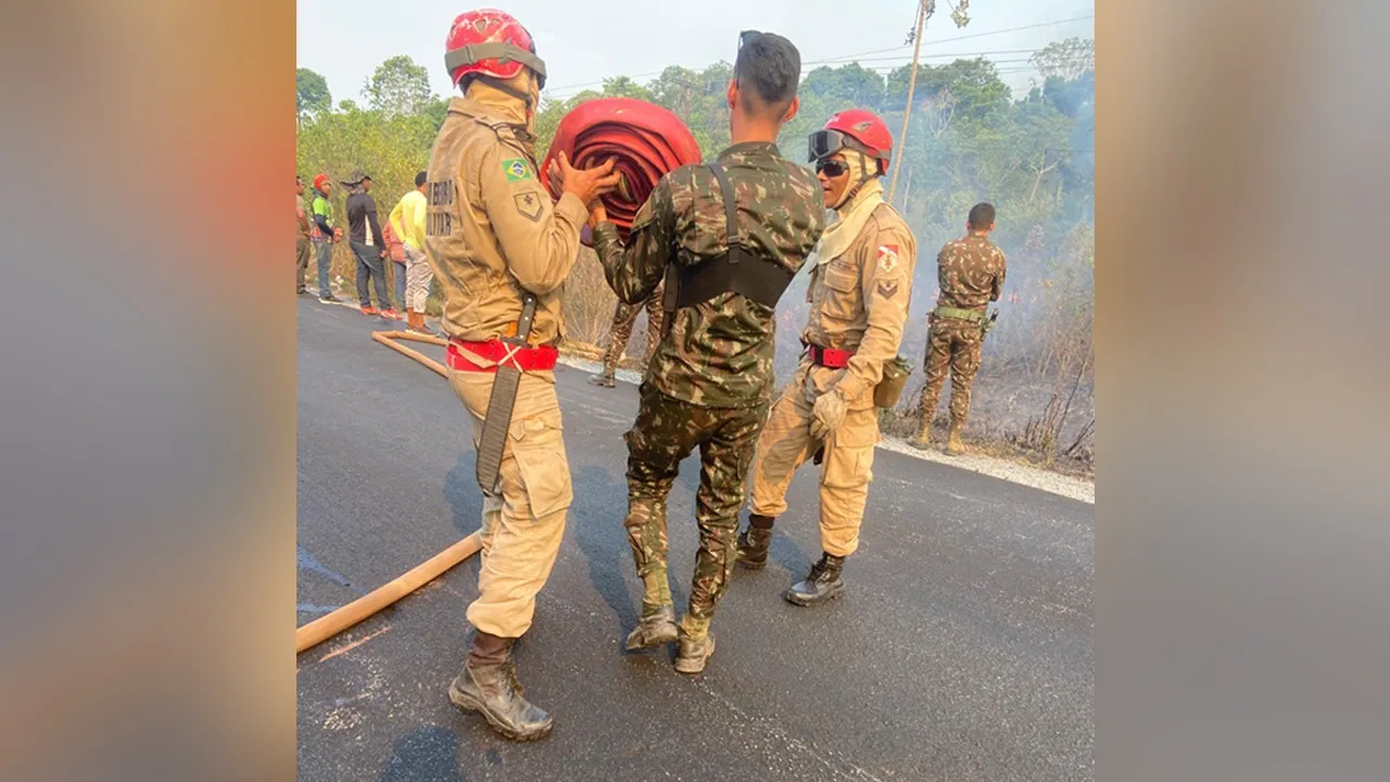 Imagem ilustrativa da notícia: Brigada do Exército em Marabá dá apoio para controlar fogo