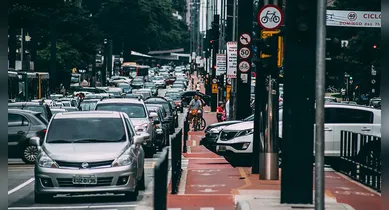 Imagem ilustrativa da notícia: Crescimento do setor automotivo em 2024 reflete na demanda por serviços de transporte