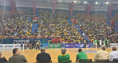 Imagem ilustrativa da notícia: Brasil vence Uruguai para delírio da torcida paraense