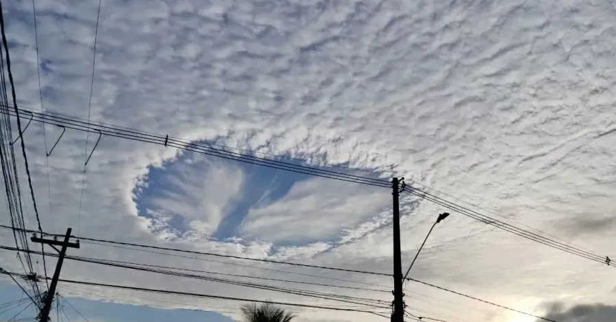 Imagem ilustrativa da notícia: "Buraco no céu" assusta moradores de cidade em Peruíbe