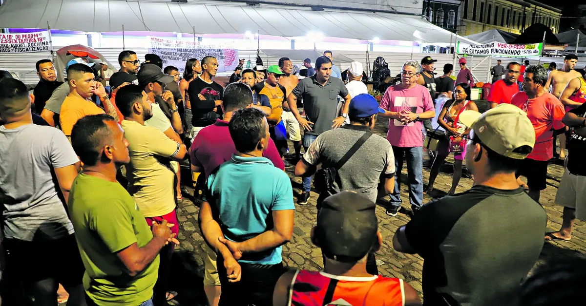 Imagem ilustrativa da notícia: Vendedores de açaí fazem protesto cobrando pesagem do fruto