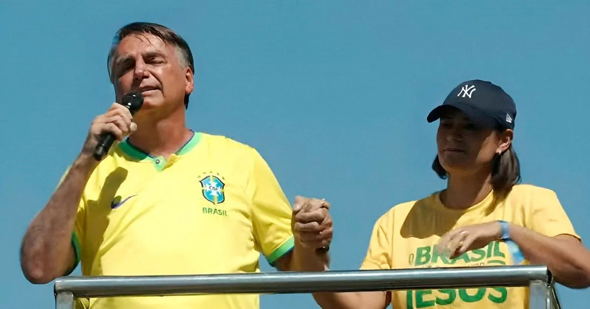 Imagem ilustrativa da notícia: Bolsonaro diz que Michelle pode concorrer à Presidência