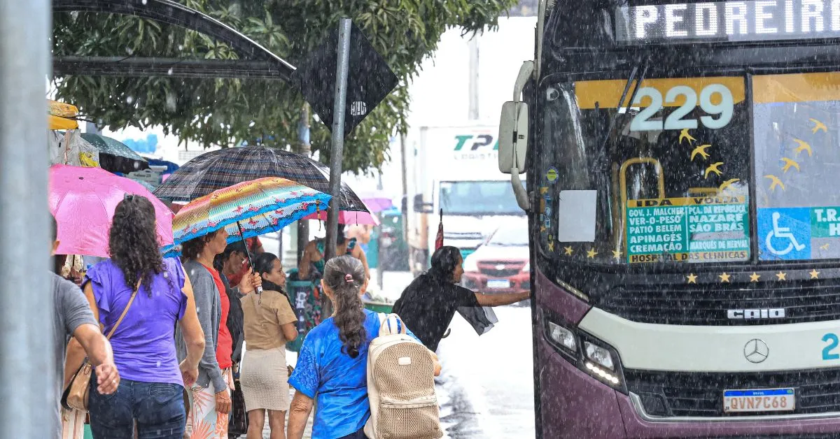 Imagem ilustrativa da notícia: Com chuva, vias principais de Belém ficam engarrafadas