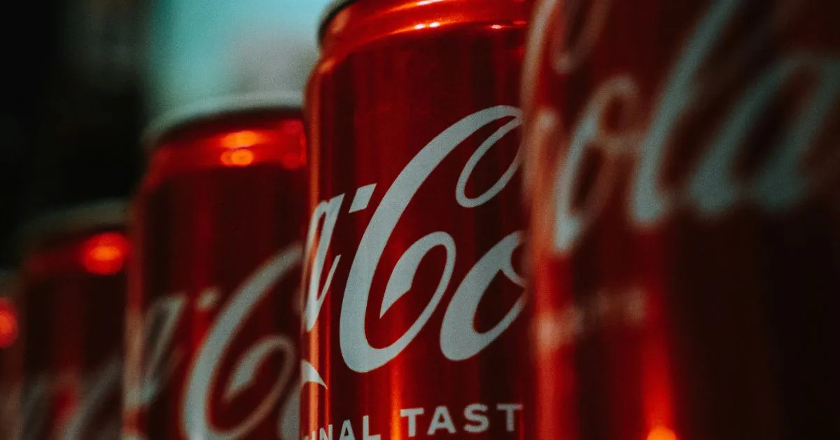 Imagem ilustrativa da notícia: Coca-Cola tem vagas de nível médio pagando até R$ 3 mil