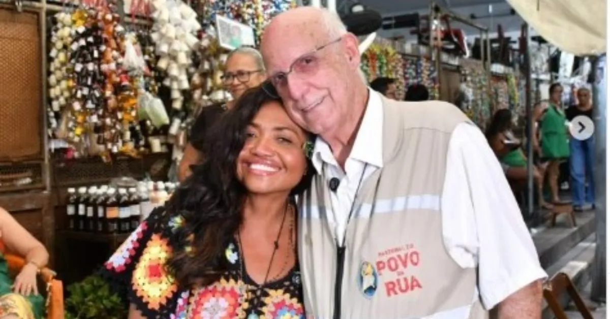 Imagem ilustrativa da notícia: Padre Júlio posta foto com Gaby Amarantos e agradece Belém