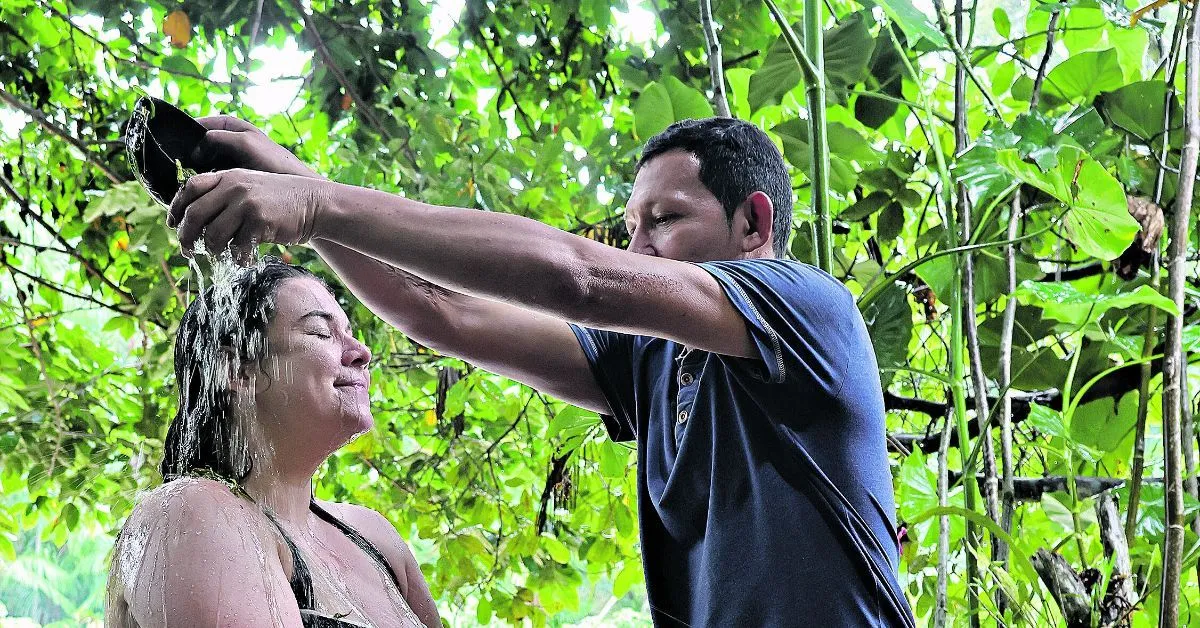 Imagem ilustrativa da notícia: Conheça o "ritual do banho de cheiro" realizado no Combu