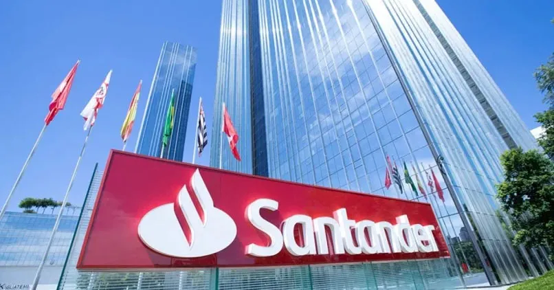 Imagem ilustrativa da notícia: Santander oferece mais de 10 mil bolsas de estudo. Confira!