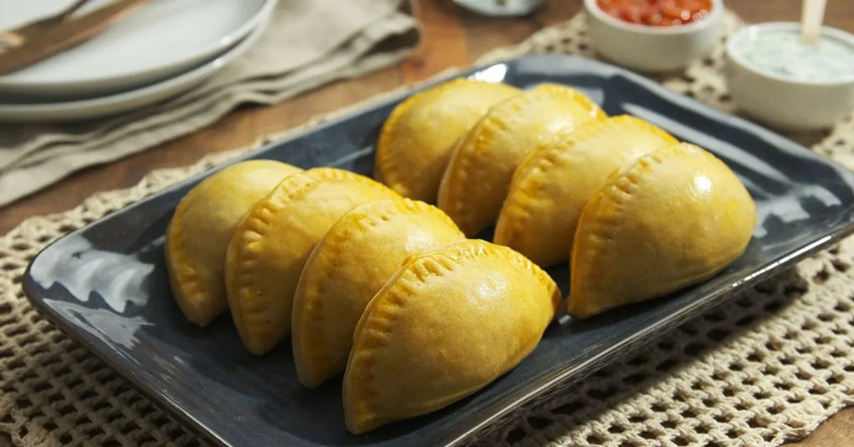 Imagem ilustrativa da notícia: Mulher envenena pastéis e mata 40 membros de uma gangue